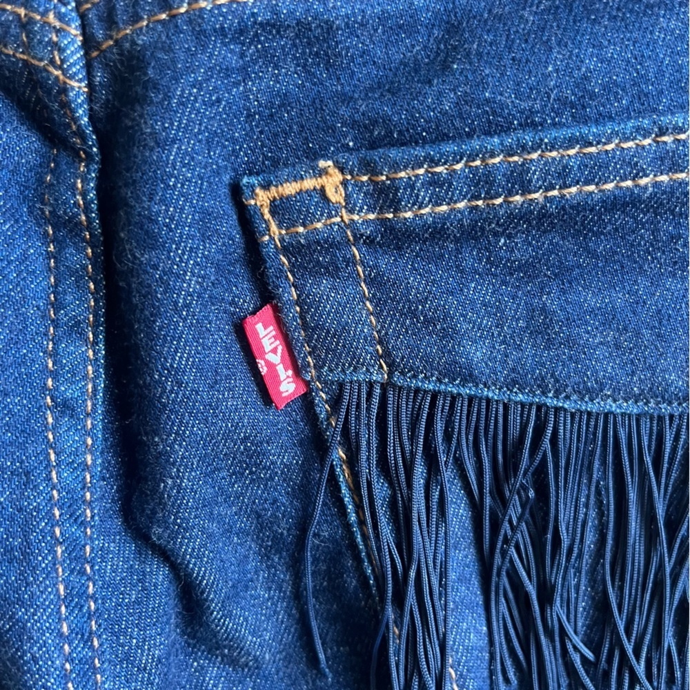 Levi's Premium Wedgie Fringe Pocket Jeans - Picture 10 of 11